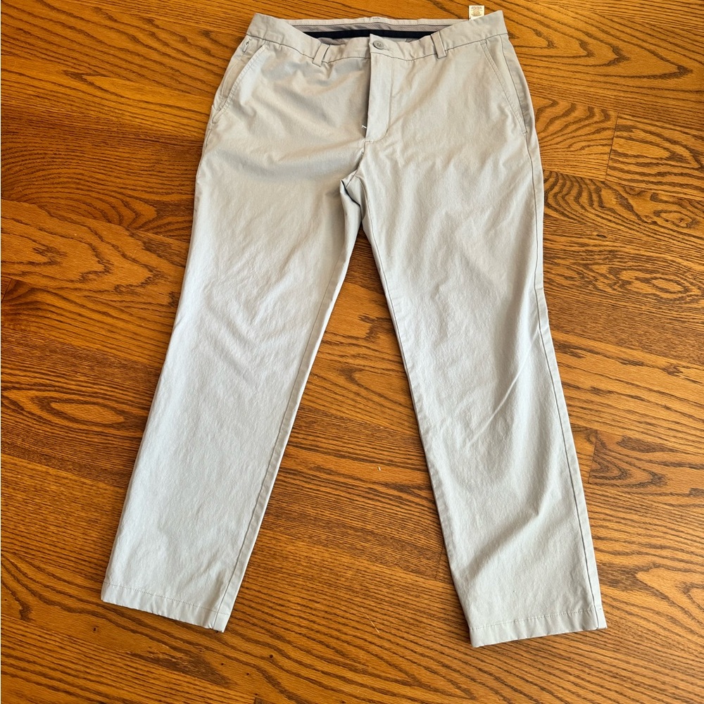 Vineyard Vines on the go pants
